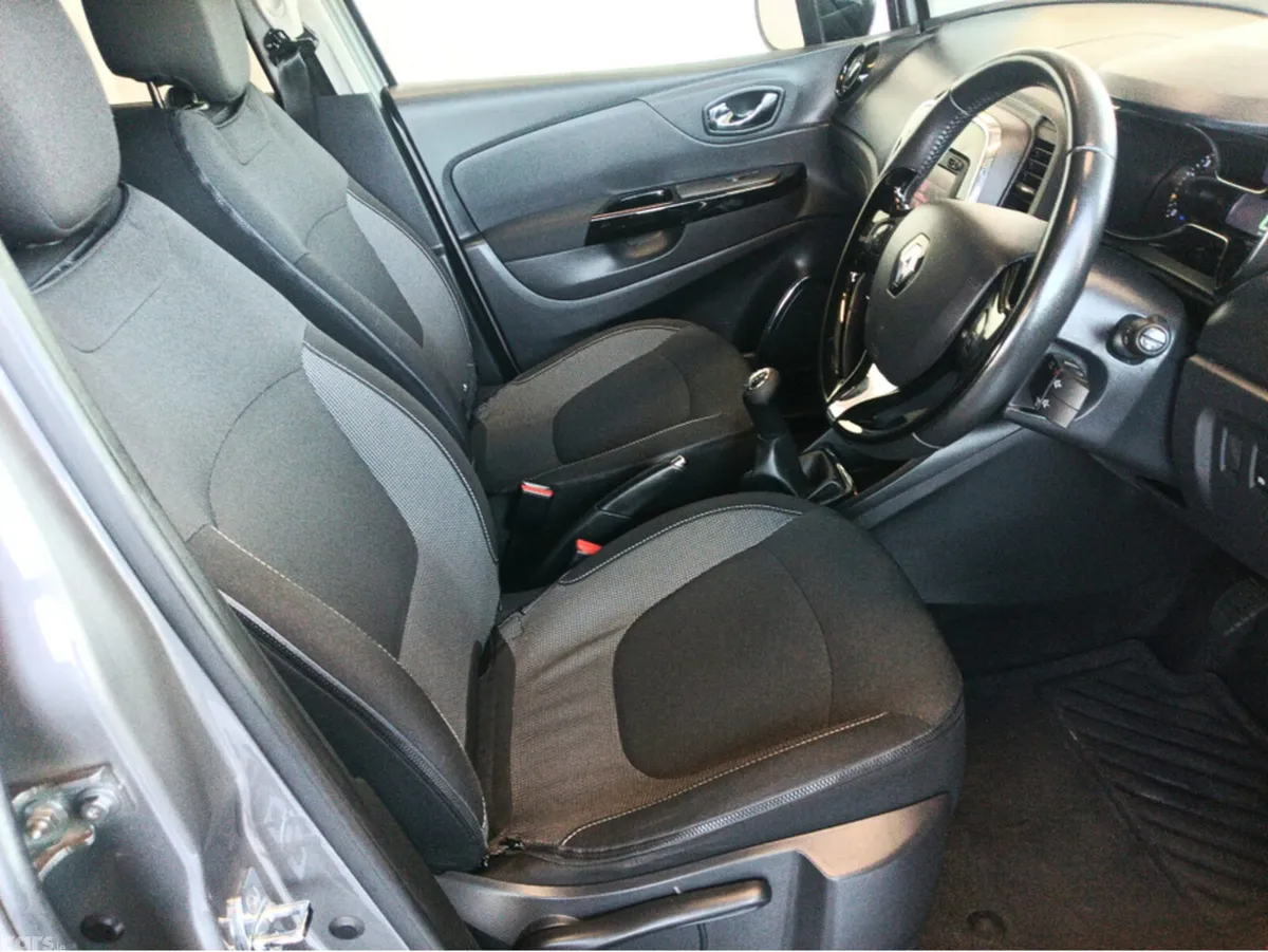 Renault Captur Hatchback, Diesel, 2016, Grey
