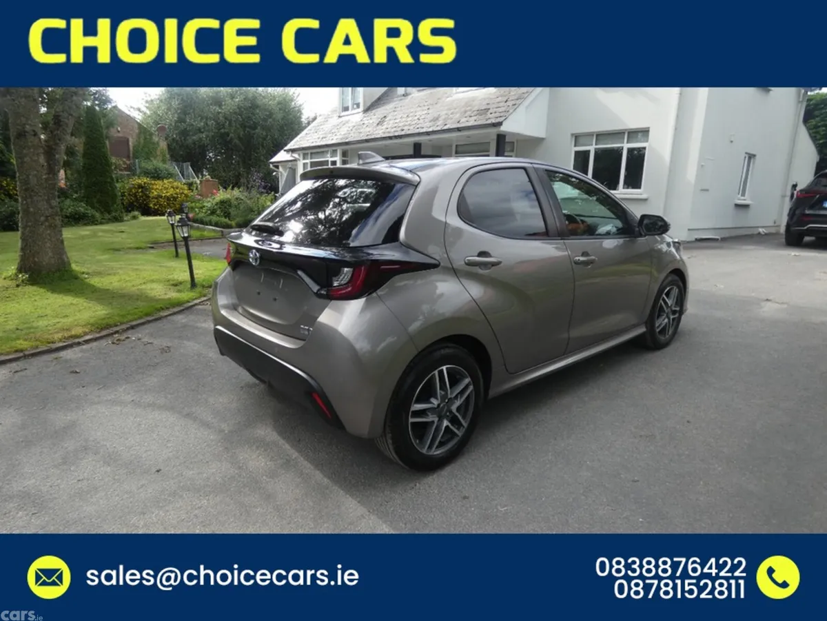 Toyota Yaris Hatchback, Petrol Hybrid, 2021, Bronze