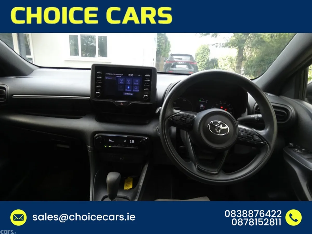 Toyota Yaris Hatchback, Petrol Hybrid, 2021, Bronze