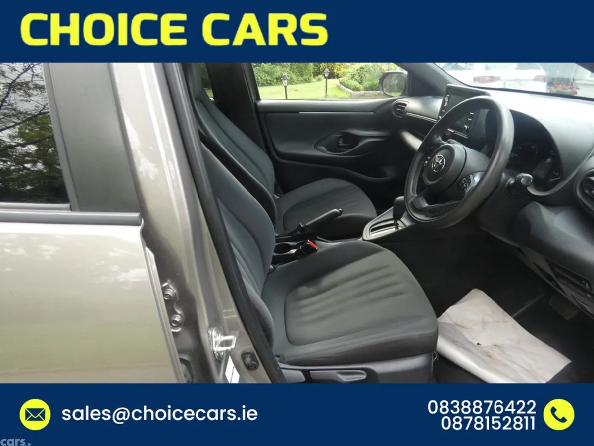 Toyota Yaris Hatchback, Petrol Hybrid, 2021, Bronze