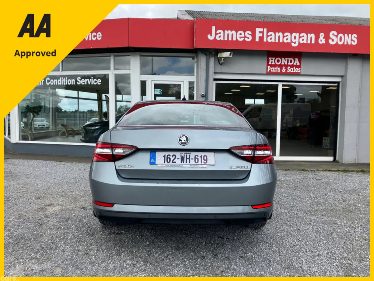 Skoda Superb Hatchback, Diesel, 2016, Grey