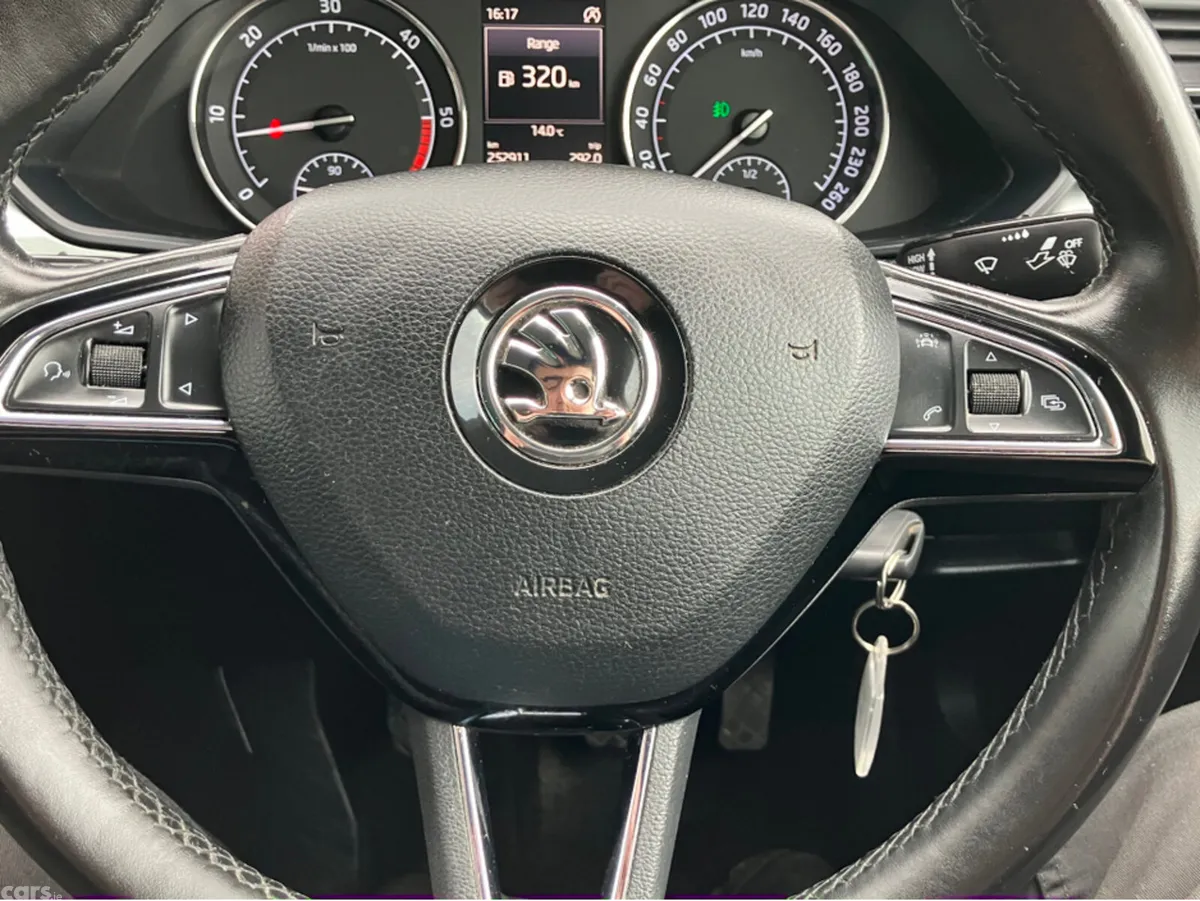 Skoda Superb Hatchback, Diesel, 2016, Grey