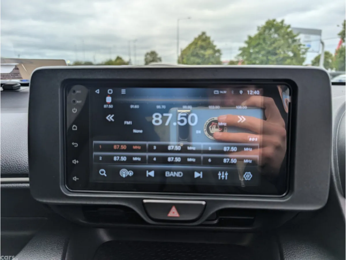 Toyota Yaris Hatchback, Petrol Hybrid, 2024, Silver