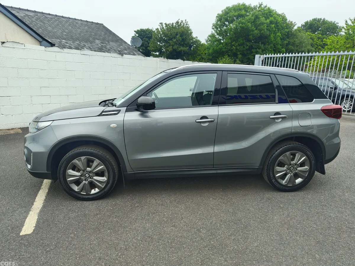 Suzuki Vitara SUV, Petrol, 2023, Grey