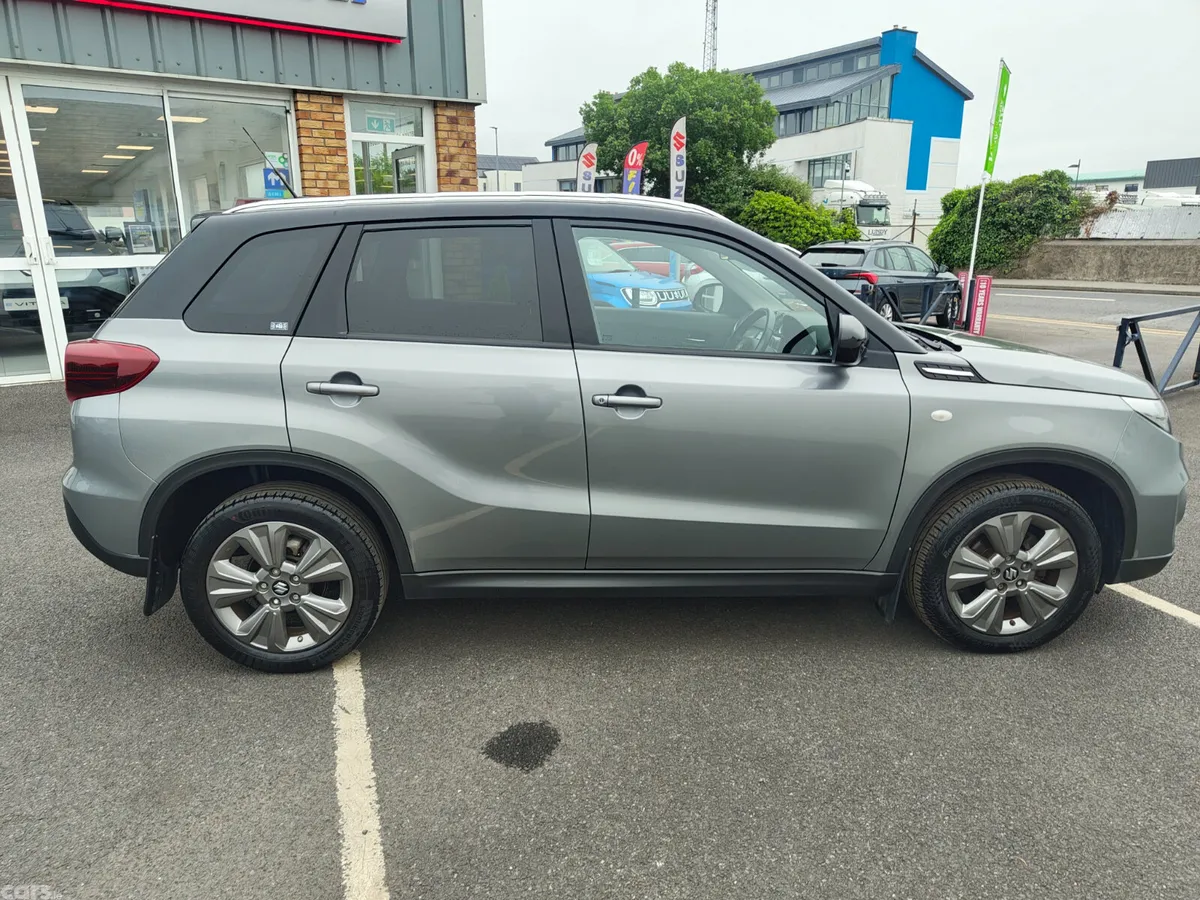 Suzuki Vitara SUV, Petrol, 2023, Grey