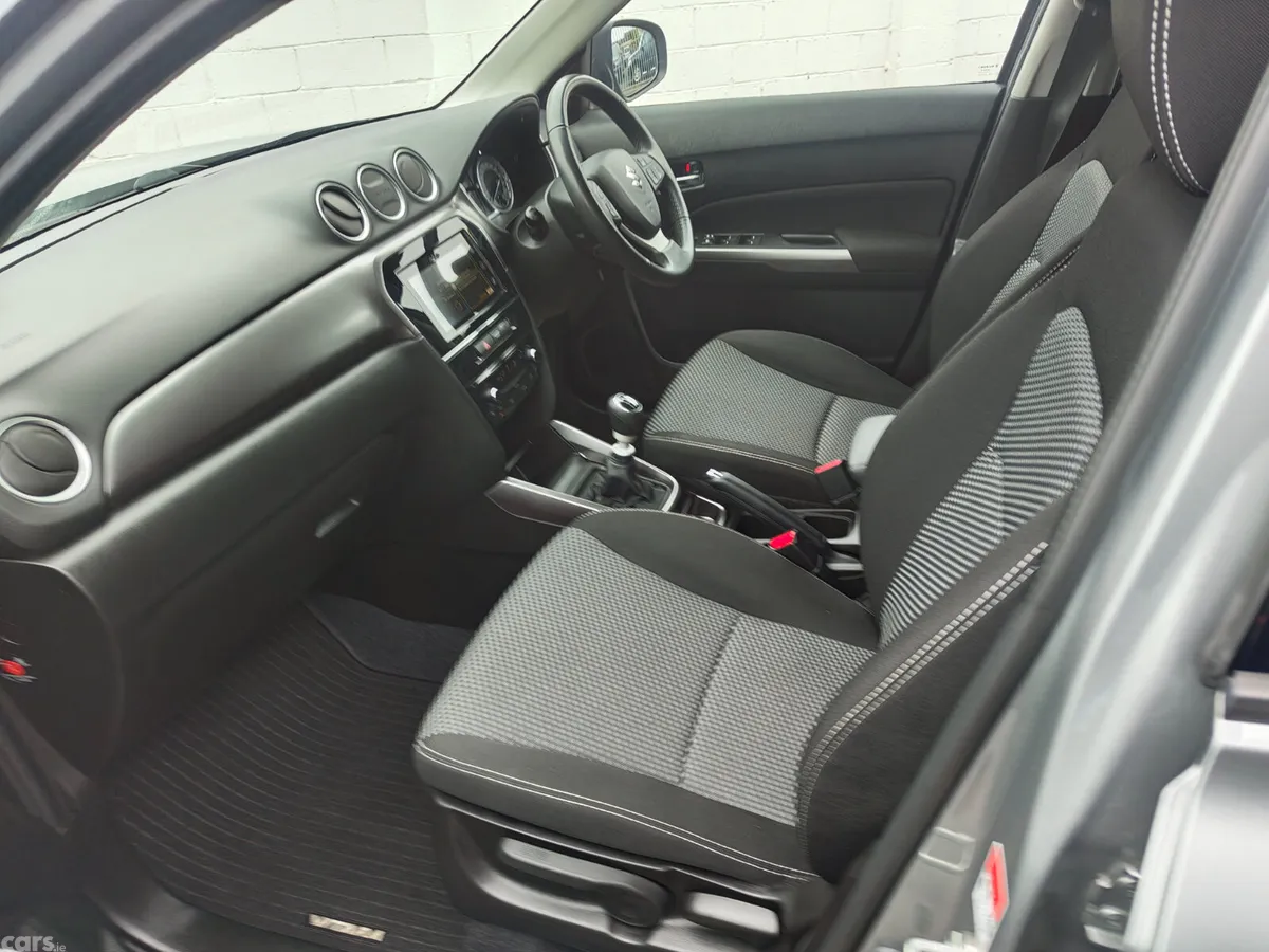 Suzuki Vitara SUV, Petrol, 2023, Grey