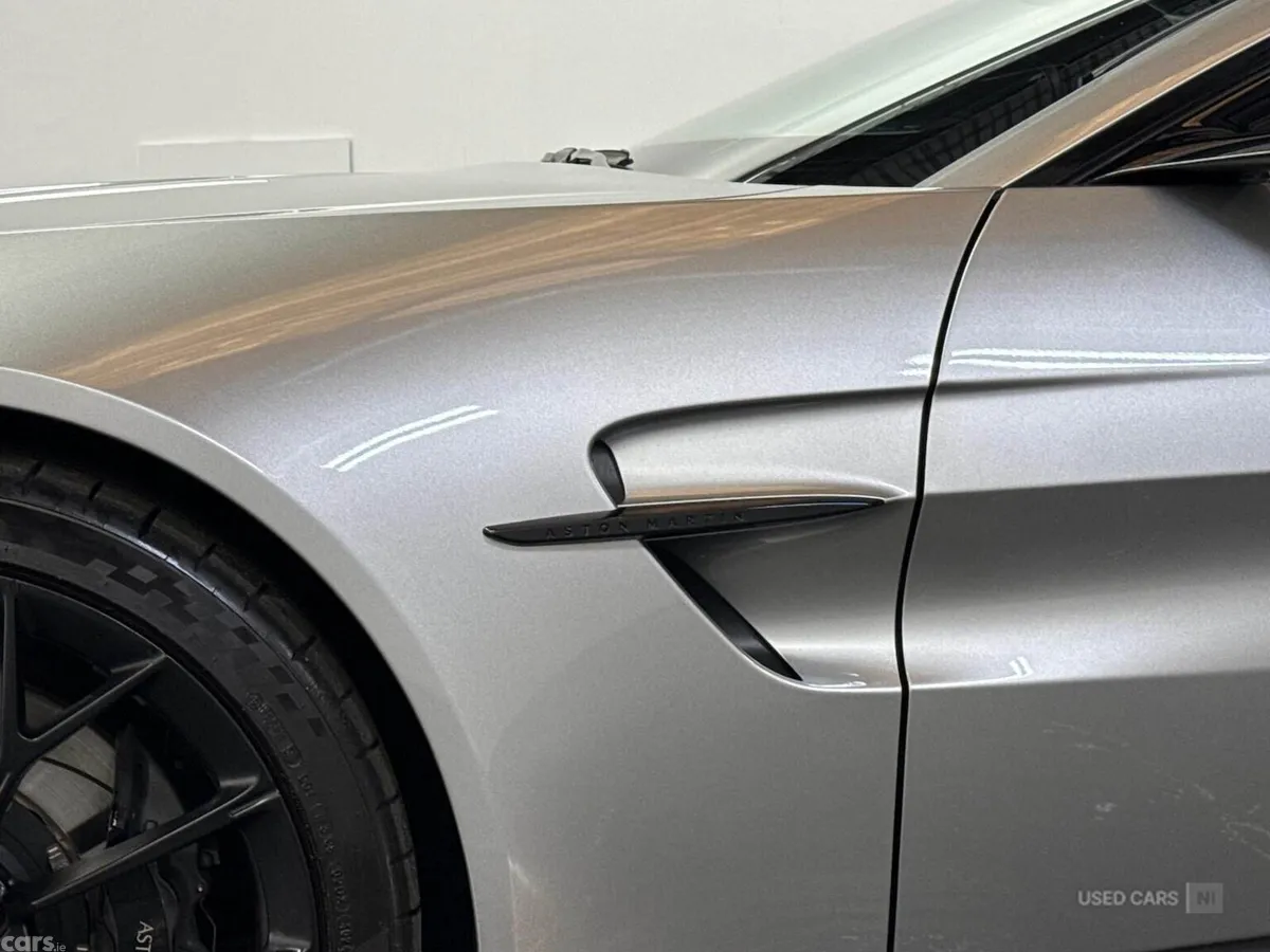 Aston Martin Vantage Coupe, Petrol, 2025, Silver