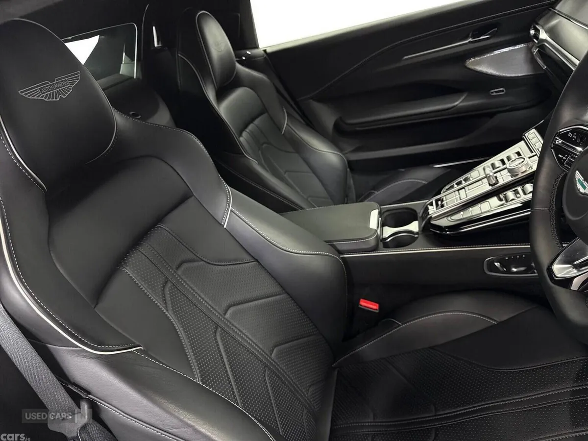 Aston Martin Vantage Coupe, Petrol, 2025, Silver