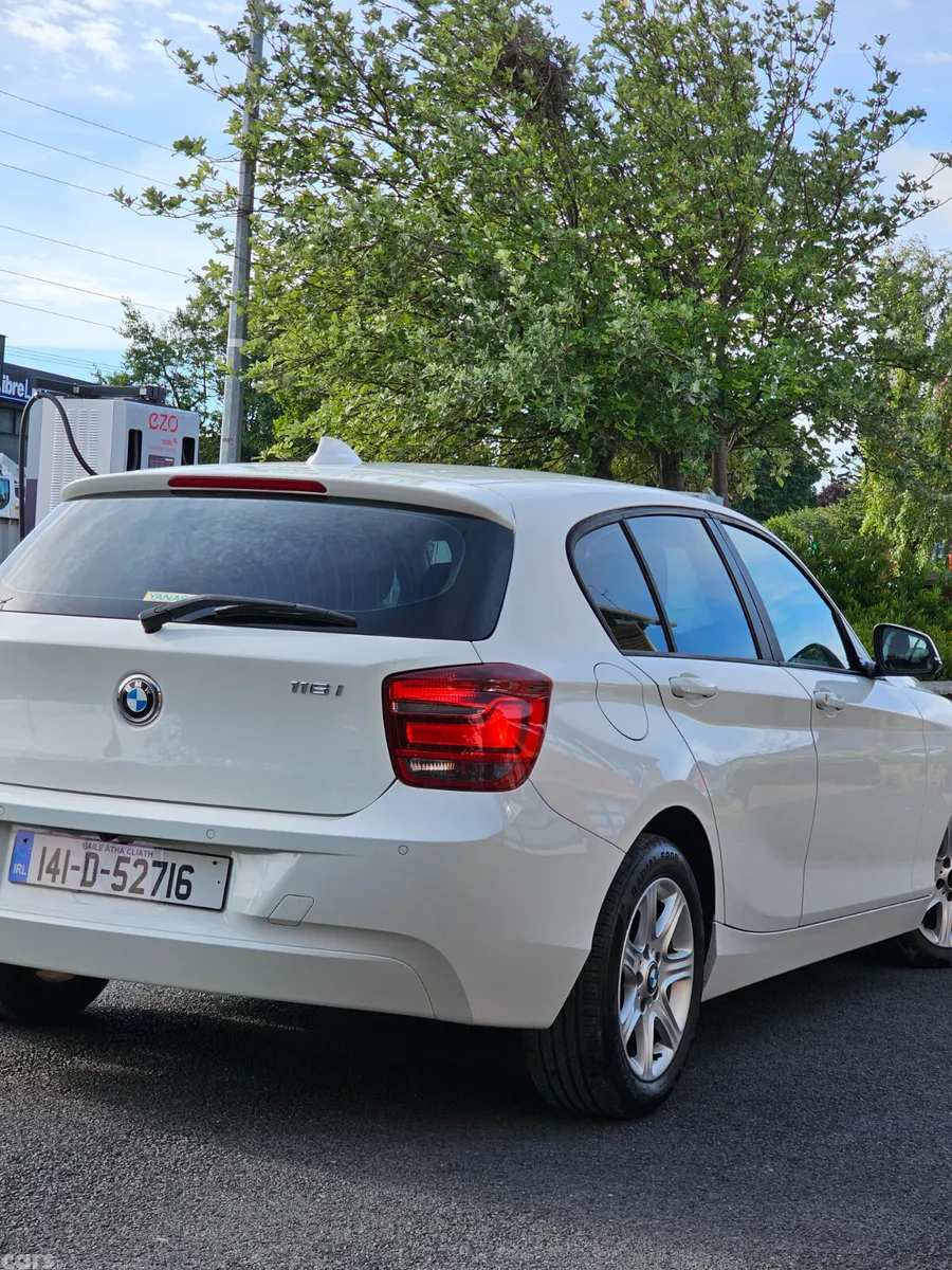 BMW 1-Series Hatchback, Petrol, 2014, White