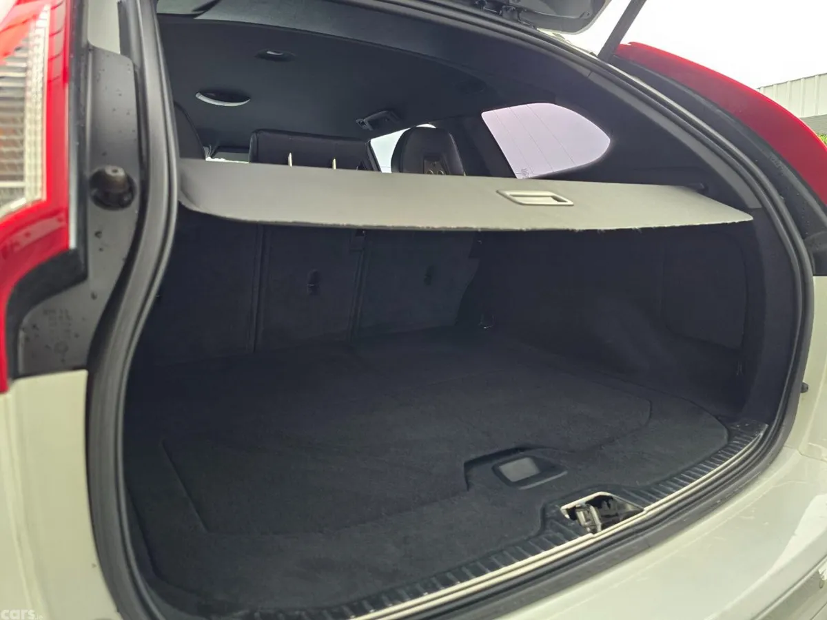 Volvo XC60 SUV, Diesel, 2016, White