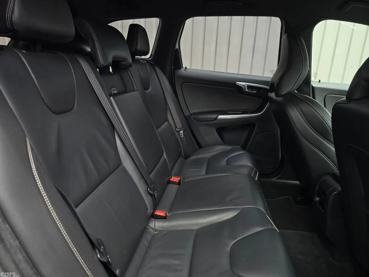 Volvo XC60 SUV, Diesel, 2016, White