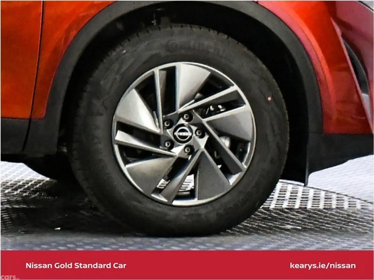 Nissan Qashqai SUV, Petrol Hybrid, 2026, Red