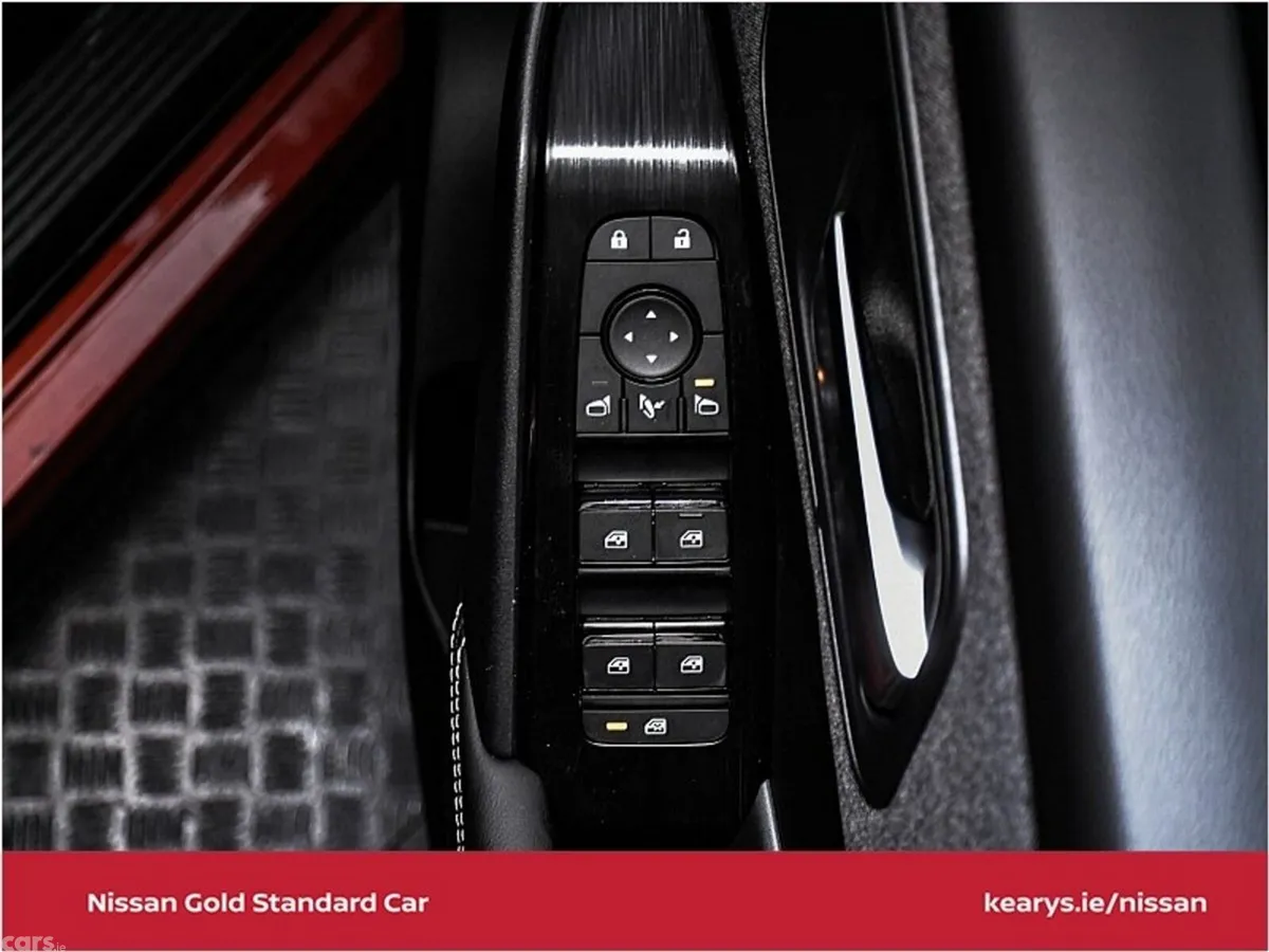Nissan Qashqai SUV, Petrol Hybrid, 2026, Red