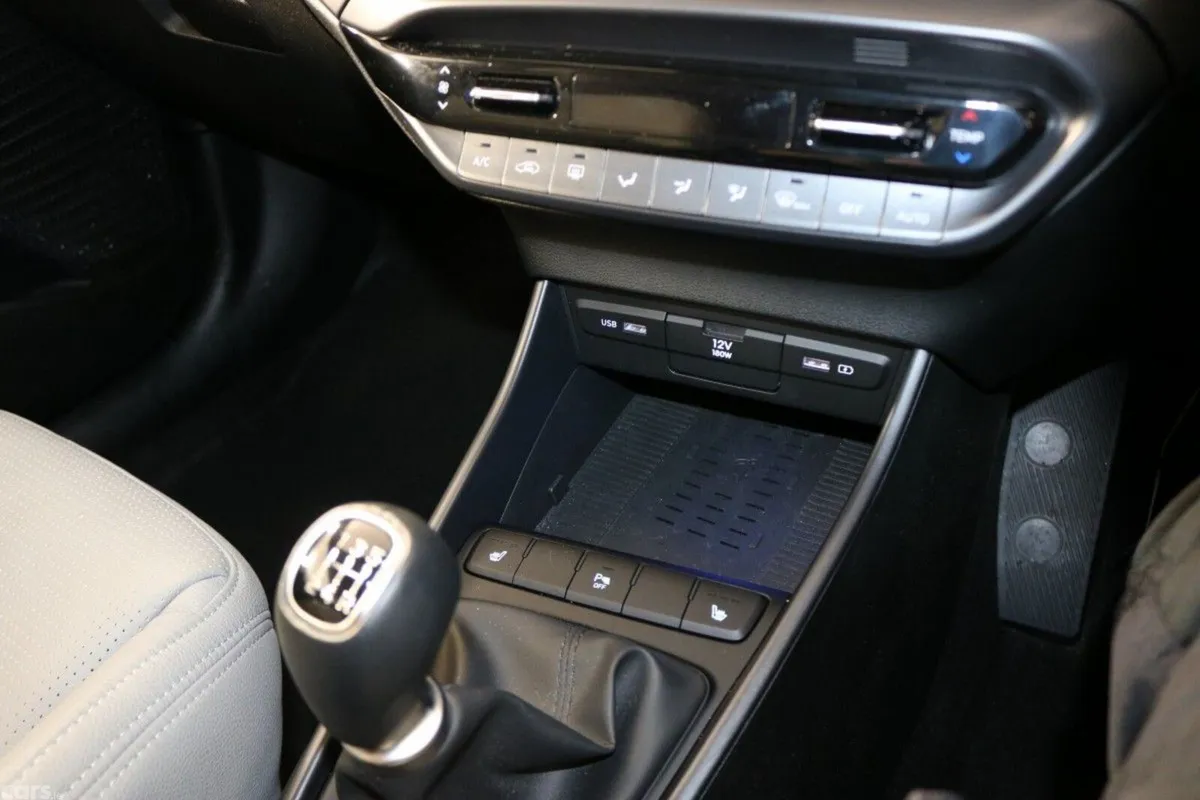Hyundai Bayon Estate, Petrol, 2023, Blue