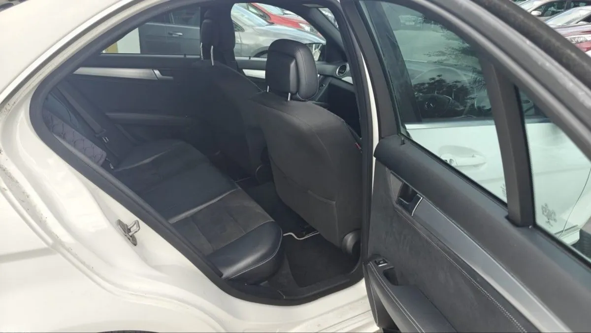 Mercedes-Benz C-Class Saloon, Diesel, 2014, White