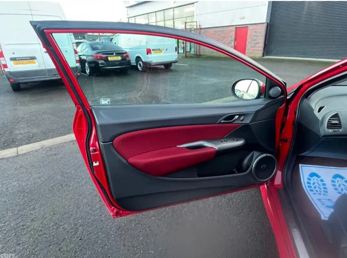 Honda Civic Hatchback, Petrol, 2007, Red