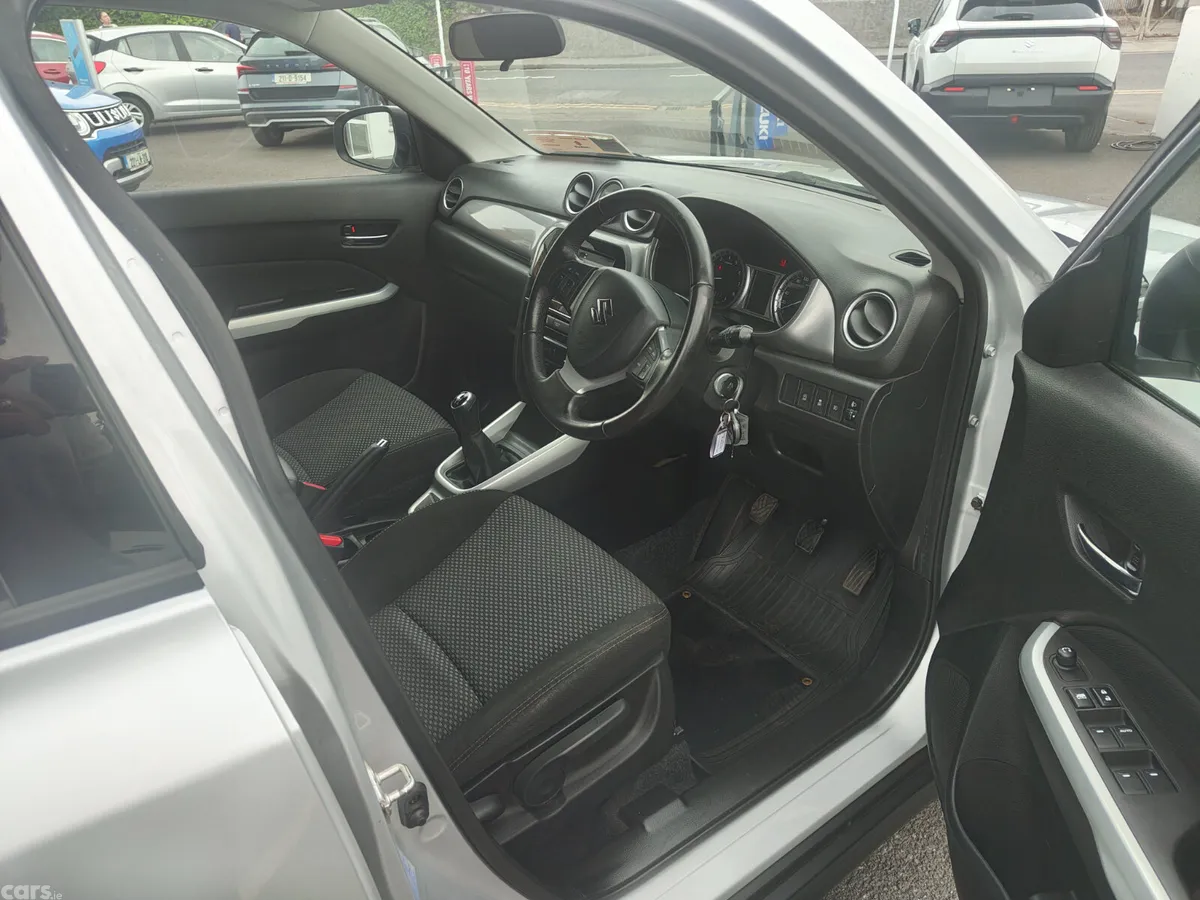 Suzuki Vitara SUV, Petrol, 2018, Grey
