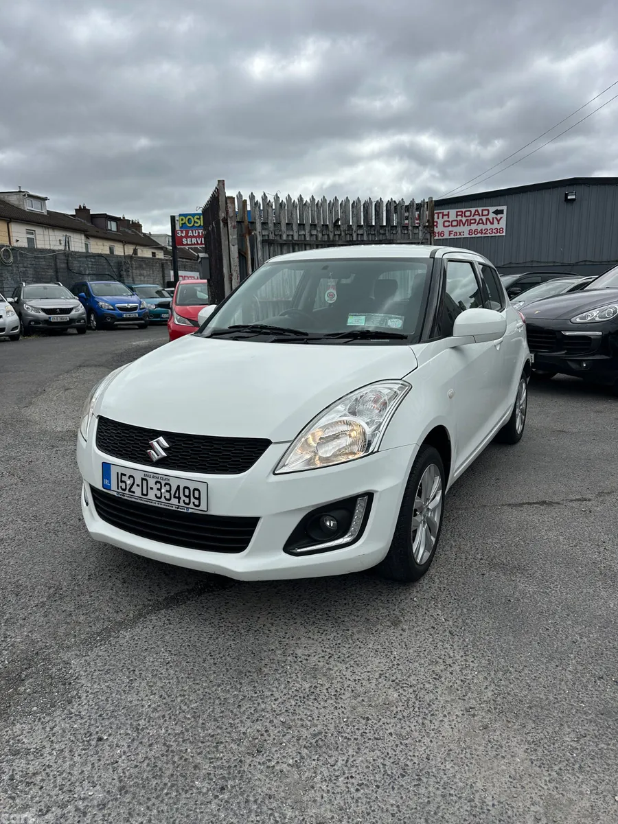 Suzuki Swift Hatchback, Petrol, 2015, White