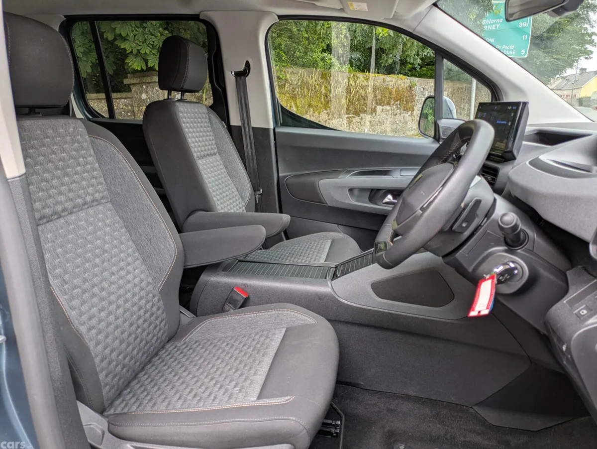 Peugeot Rifter MPV, Diesel, 2025, Blue