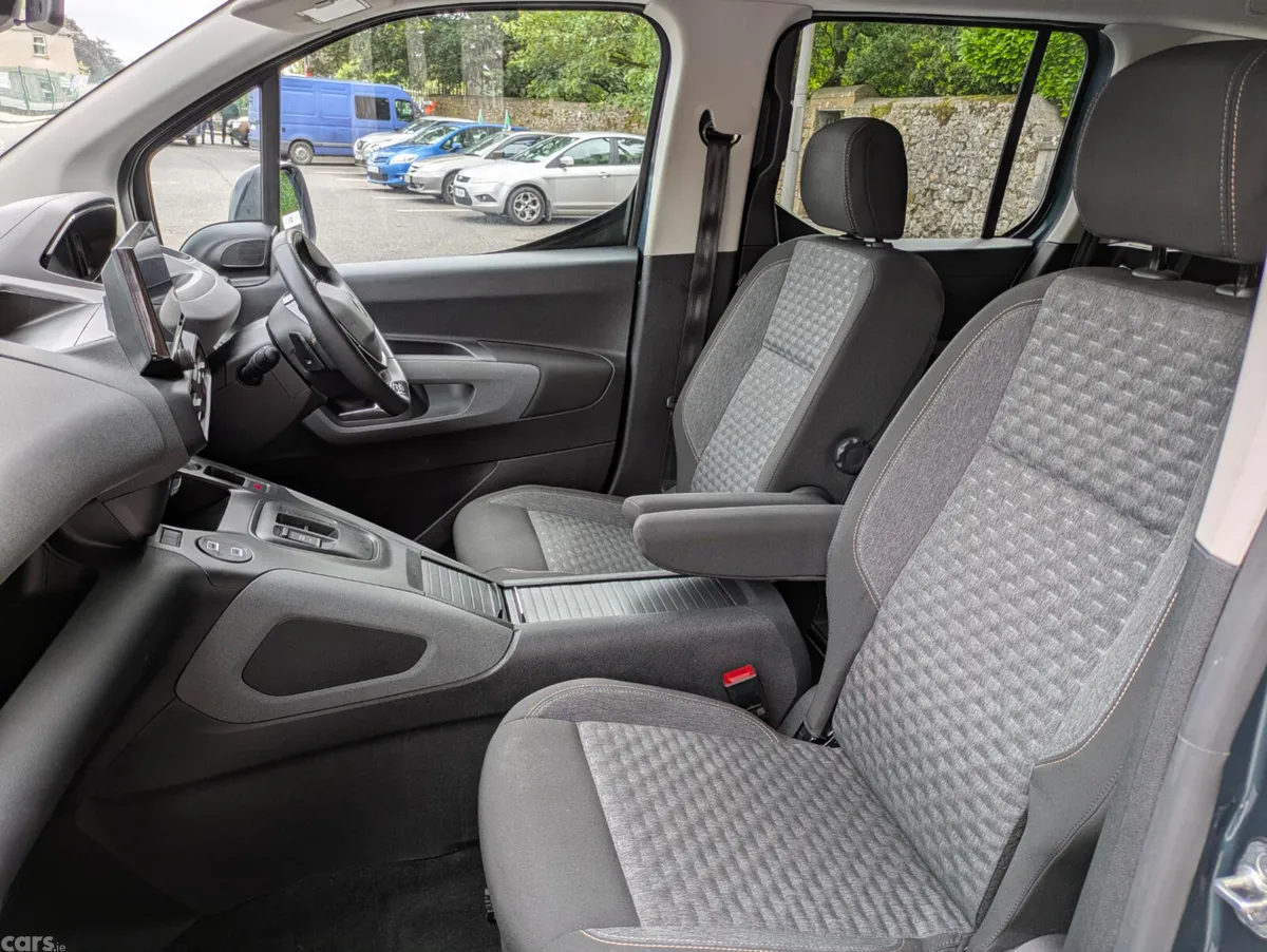 Peugeot Rifter MPV, Diesel, 2025, Blue