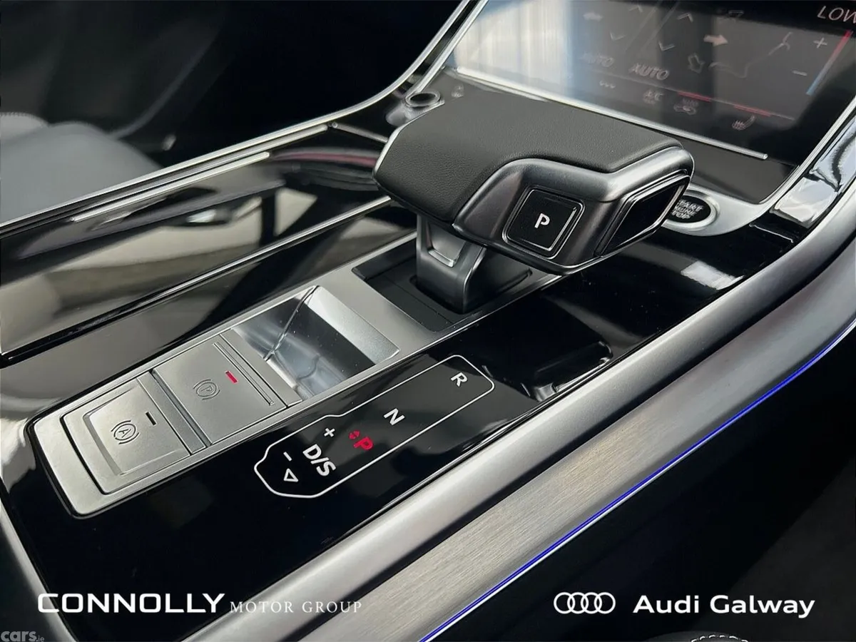 Audi Q7 SUV, Petrol Plug-in Hybrid, 2027, Blue