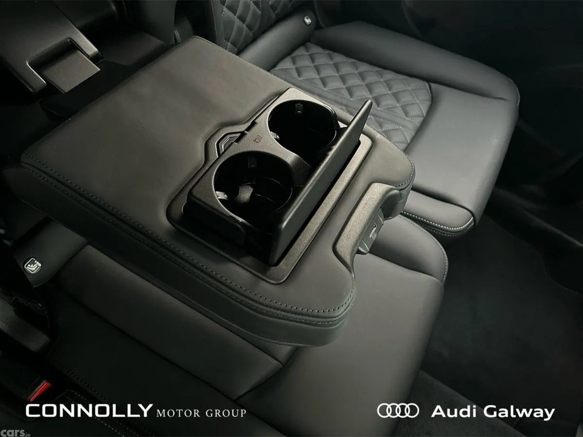 Audi Q7 SUV, Petrol Plug-in Hybrid, 2027, Blue