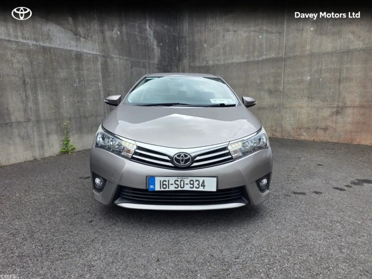 Toyota Corolla Saloon, Diesel, 2016, Bronze