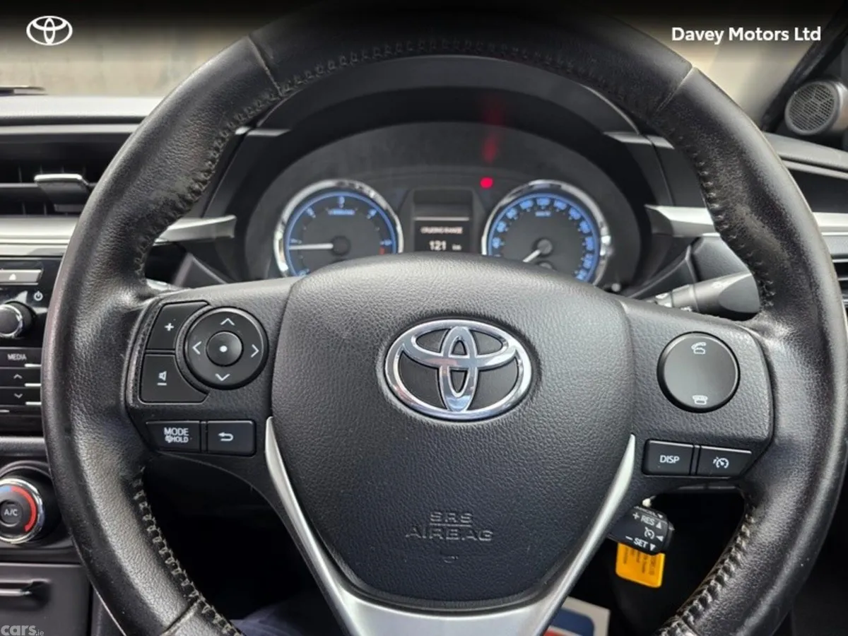 Toyota Corolla Saloon, Diesel, 2016, Bronze