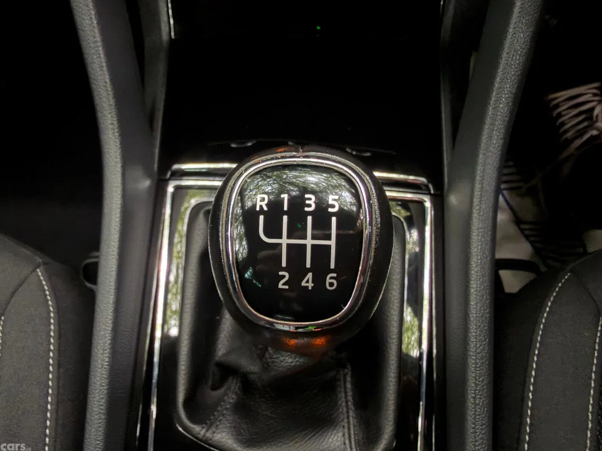 Skoda Karoq SUV, Diesel, 2022, Grey
