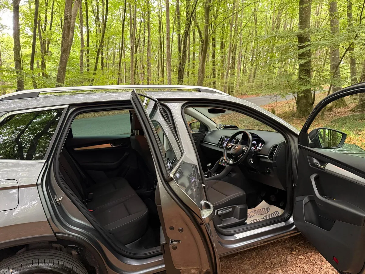 Skoda Karoq SUV, Diesel, 2022, Grey
