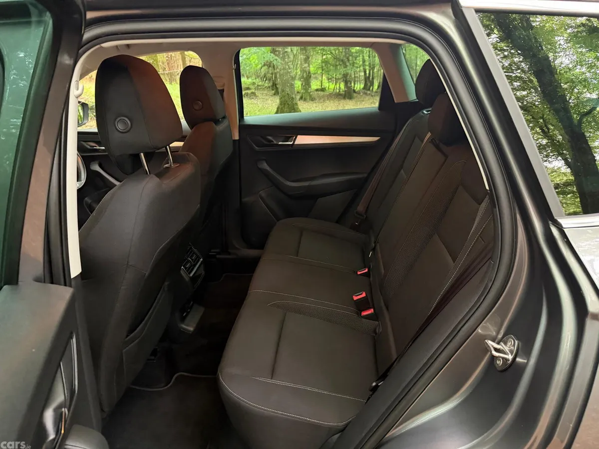 Skoda Karoq SUV, Diesel, 2022, Grey