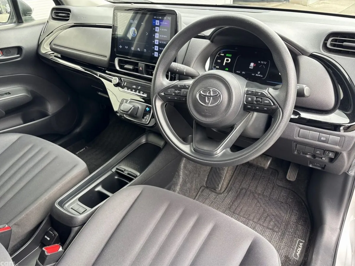 Toyota Aqua Hatchback, Petrol Hybrid, 2022, Silver