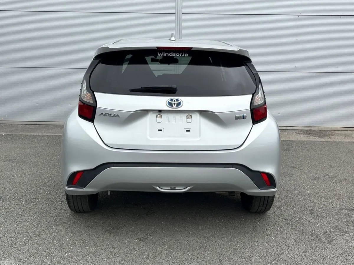 Toyota Aqua Hatchback, Petrol Hybrid, 2022, Silver