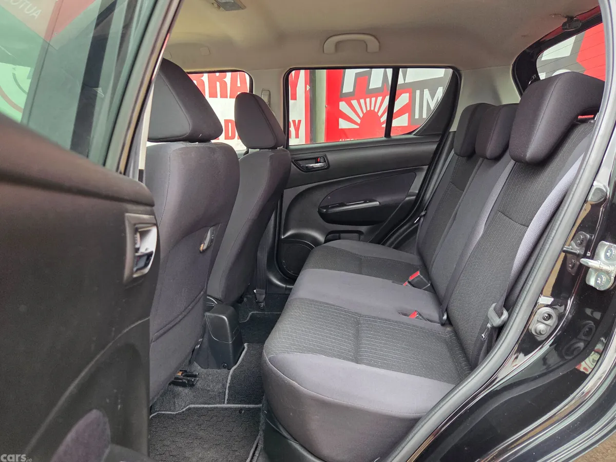 Suzuki Swift Hatchback, Petrol, 2015, Black