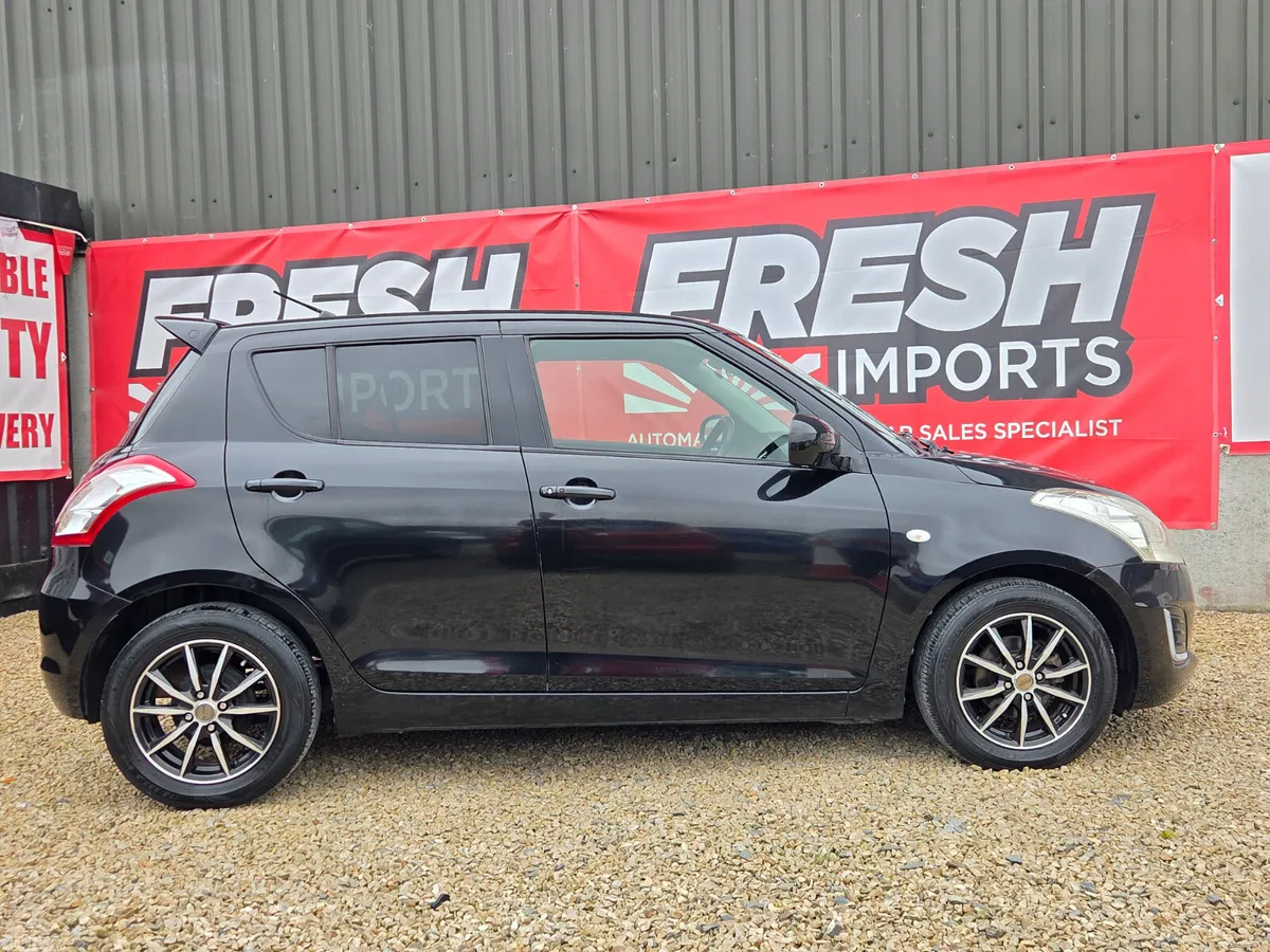 Suzuki Swift Hatchback, Petrol, 2015, Black