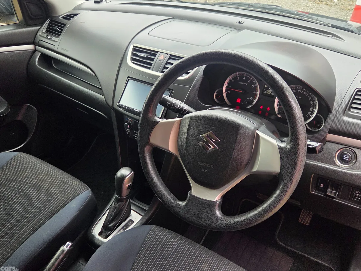 Suzuki Swift Hatchback, Petrol, 2015, Black