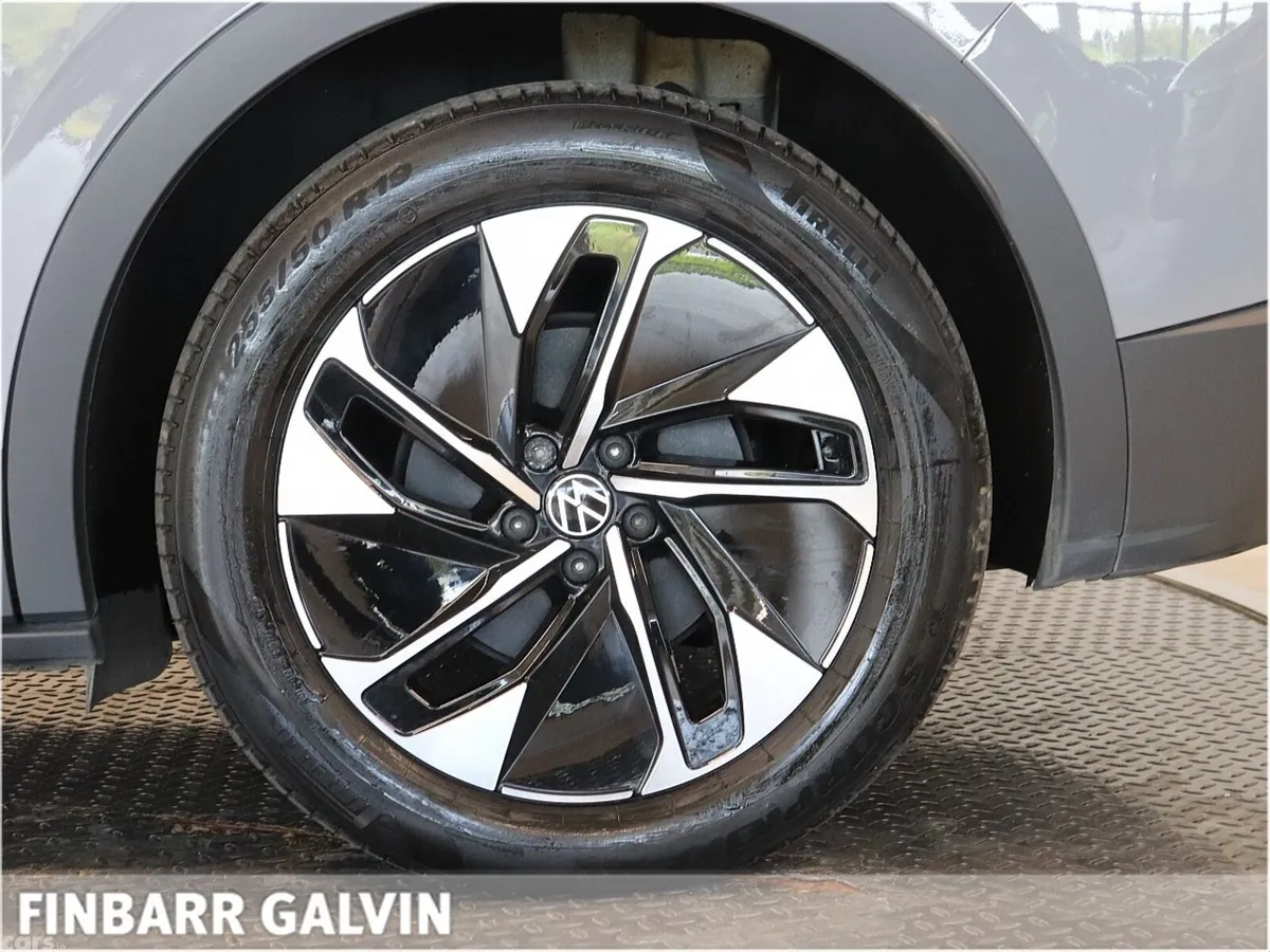 Volkswagen ID.4 Estate, Electric, 2023, Grey