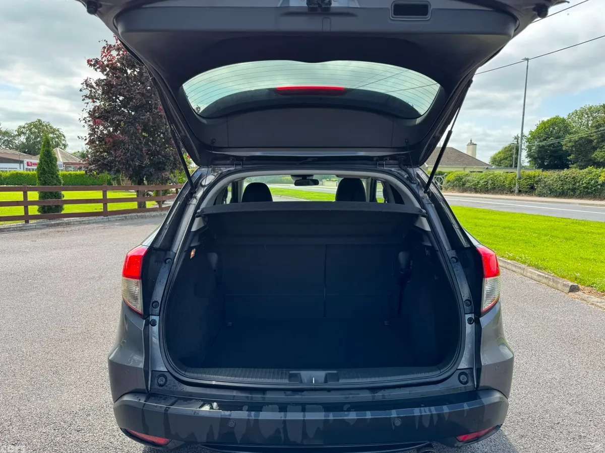 Honda HR-V SUV, Petrol, 2021, Grey