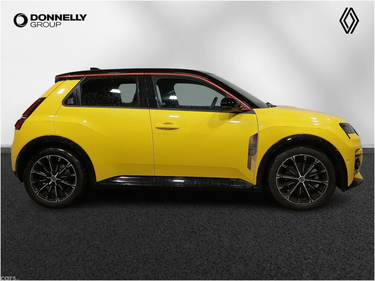 Renault 5 Hatchback, Electric, 2026, Yellow