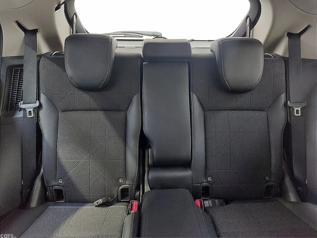 Honda HR-V Hatchback, Petrol Hybrid, 2022, White