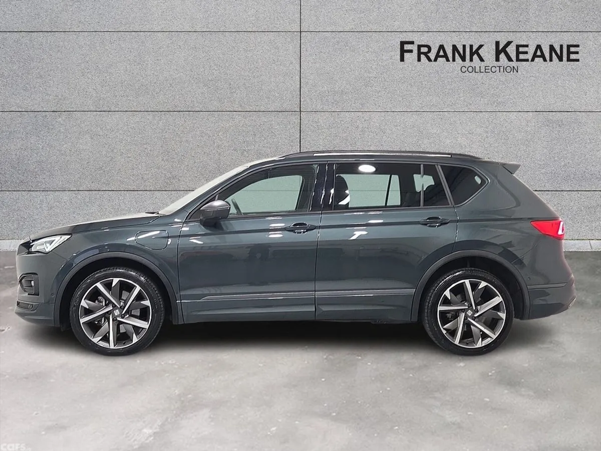 SEAT Tarraco Estate, Petrol, 2023, Green