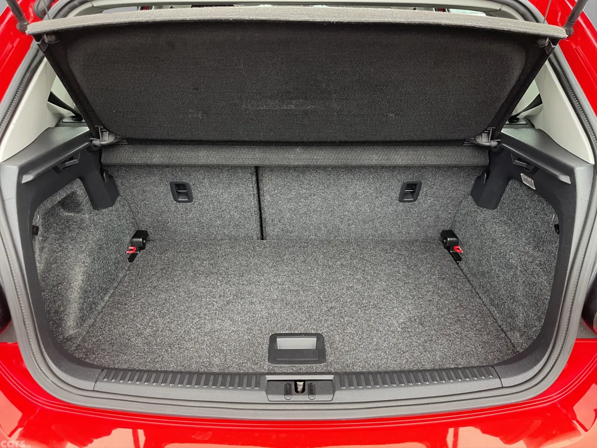Volkswagen Polo Hatchback, Petrol, 2016, Red