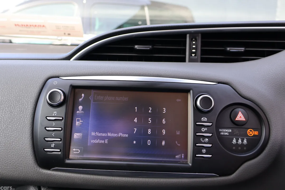Toyota Yaris MPV, Petrol Hybrid, 2018, Grey