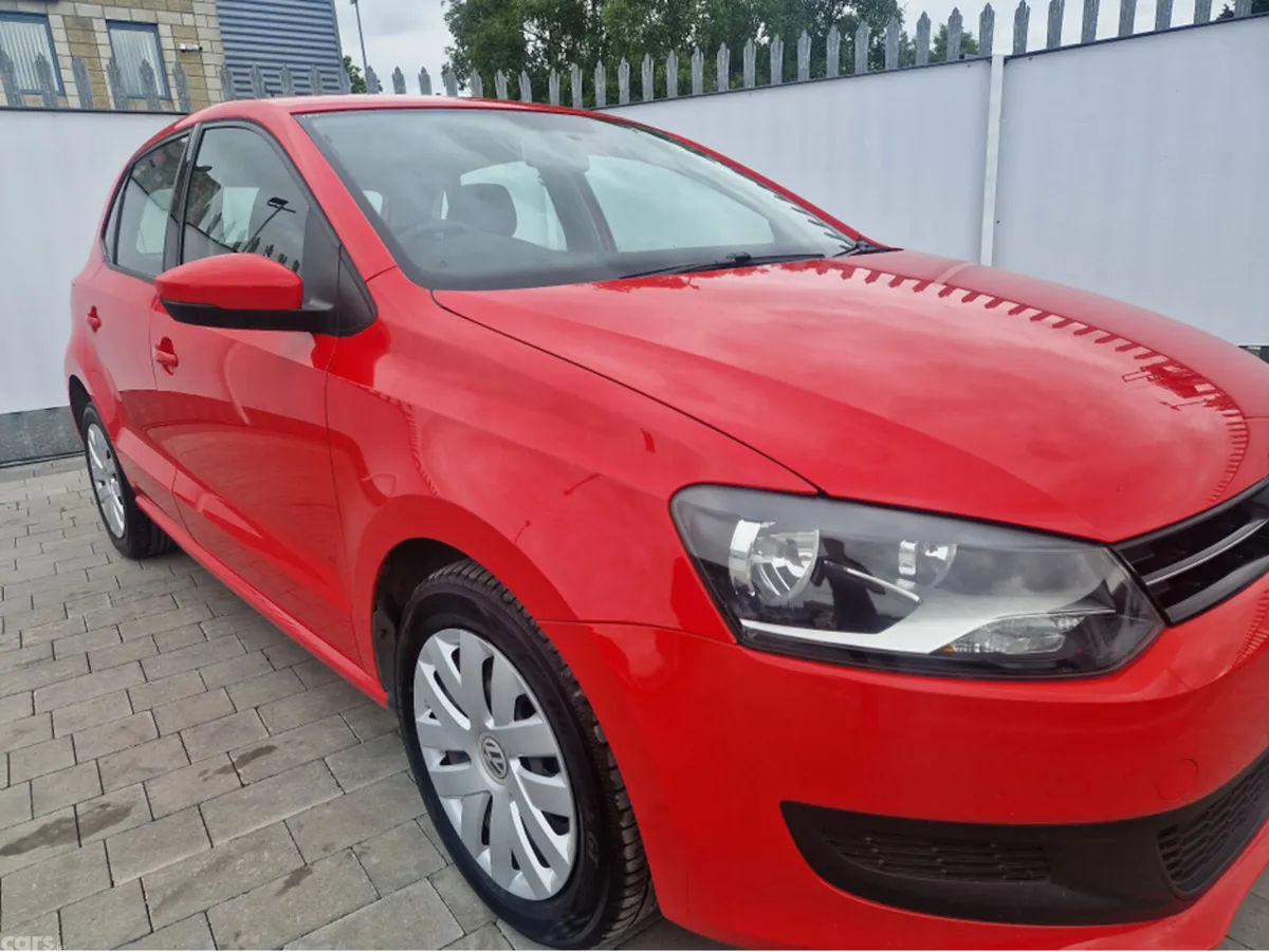 Volkswagen Polo Hatchback, Petrol, 2014, Red