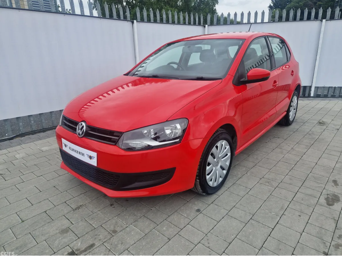 Volkswagen Polo Hatchback, Petrol, 2014, Red
