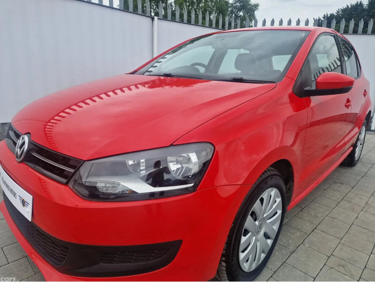 Volkswagen Polo Hatchback, Petrol, 2014, Red