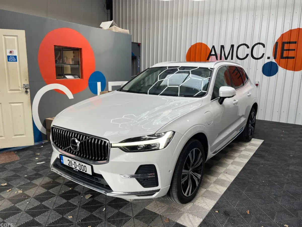Volvo XC60 SUV, Petrol Plug-in Hybrid, 2021, White