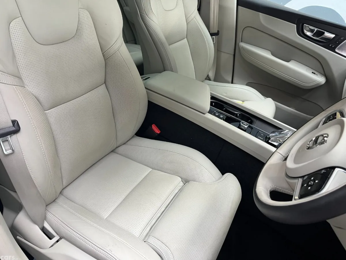 Volvo XC60 SUV, Petrol Plug-in Hybrid, 2021, White