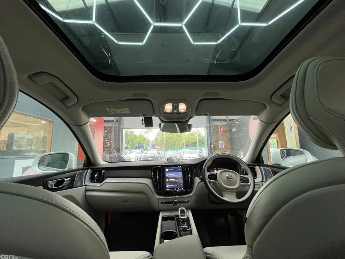 Volvo XC60 SUV, Petrol Plug-in Hybrid, 2021, White