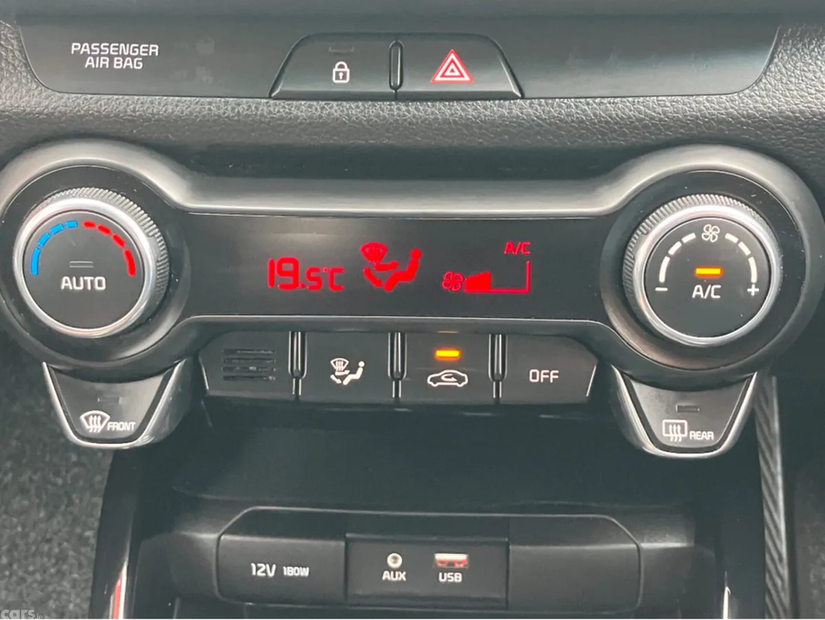 Kia Stonic Estate, Diesel, 2018, Red